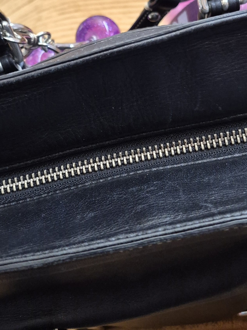 Coach F12343 "Gallery East West" fully zippered Tote/Shoulder Bag W/ Turnlocks - Picture 6 of 16